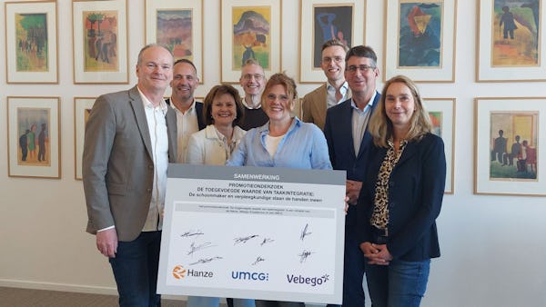 Hanze, UMCG en Vebego starten promotieonderzoek over schoonmaak en verpleegkunde