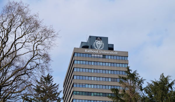 Radboud bespaart €6 miljoen door schoonmaak en openingstijden aan te passen